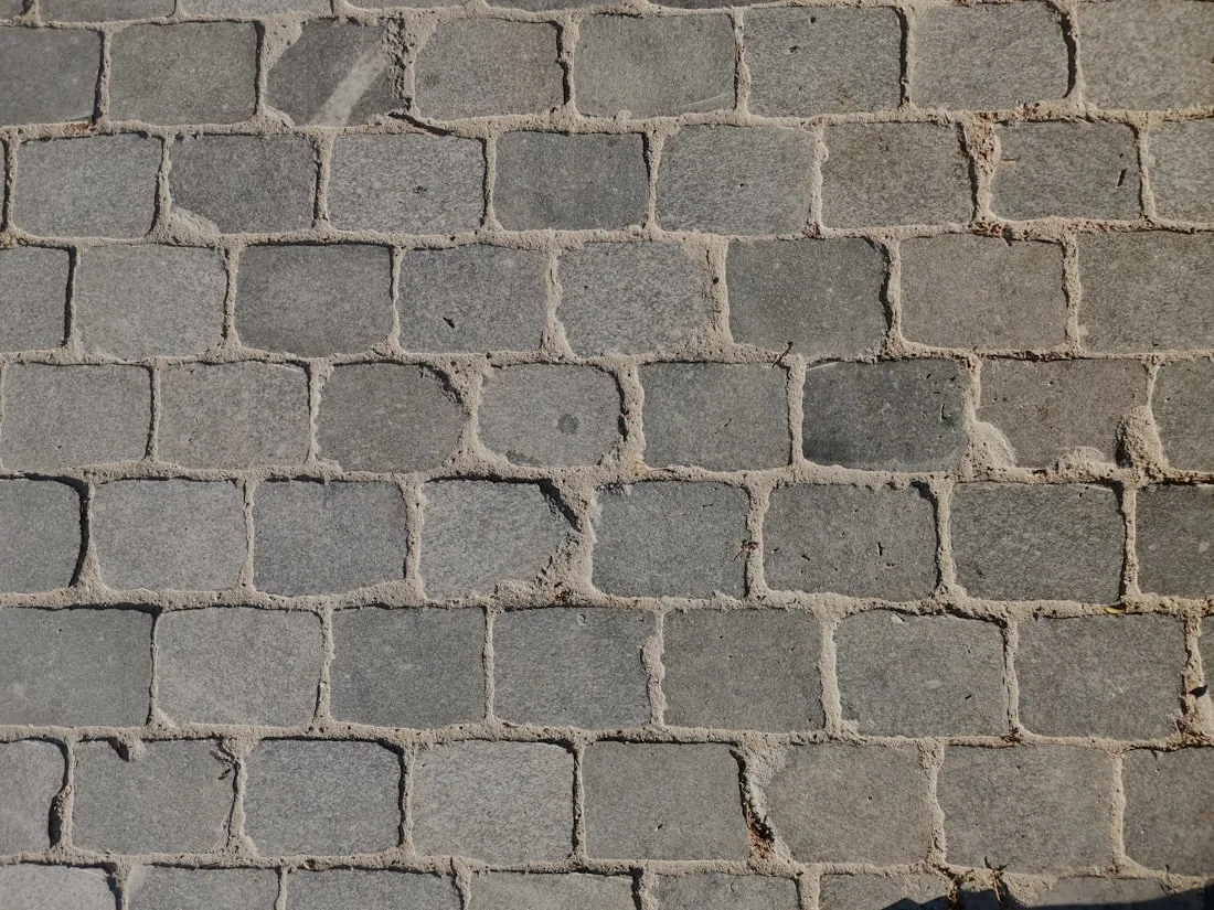 Droga wewnętrzna i miejsca postojowe — Głogów Małopolski